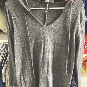 Agnes & Dora hooded sweatshirt tunic, gray, like new- worn twice